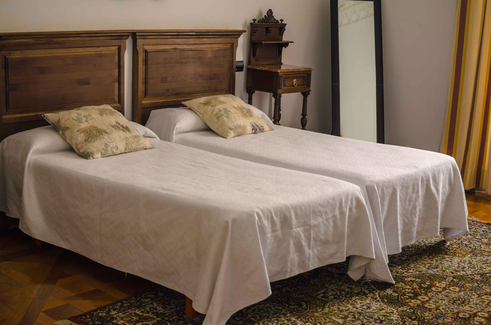 Casa Pizarro Hotel Caces Extérieur photo