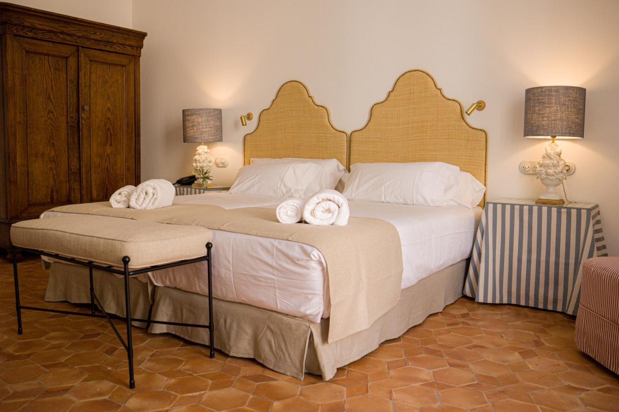 Casa Pizarro Hotel Caces Extérieur photo