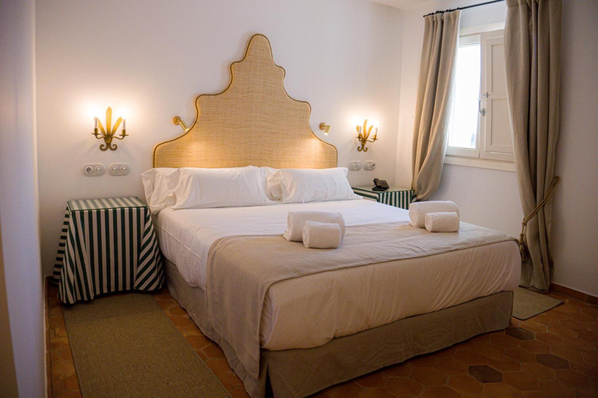 Casa Pizarro Hotel Caces Extérieur photo